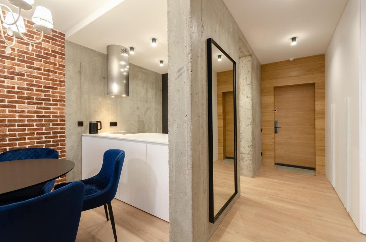 Petrovdom 12-95 Loft Apartments At Rc Kvartet, 16Г Vasyl Lypkivskyi Street Kiev Eksteriør bilde