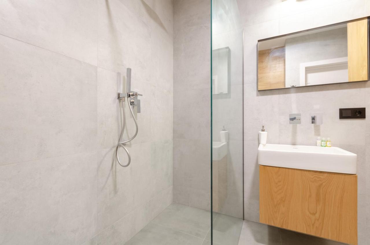 Petrovdom 12-95 Loft Apartments At Rc Kvartet, 16Г Vasyl Lypkivskyi Street Kiev Eksteriør bilde
